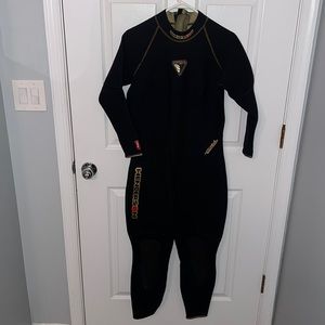 Henderson Gold 7•5mm Women's Size 14 Scuba Diving Wetsuit Dive Exposure Wet Suit